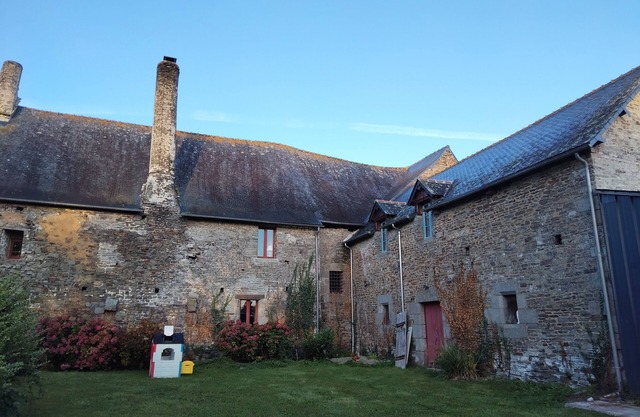 New apartment in superb manor house in the heart of the countryside and activities