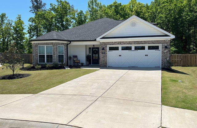 NEW RANCH on a private cul-de-sac wooded lot - MINUTES from Augusta National