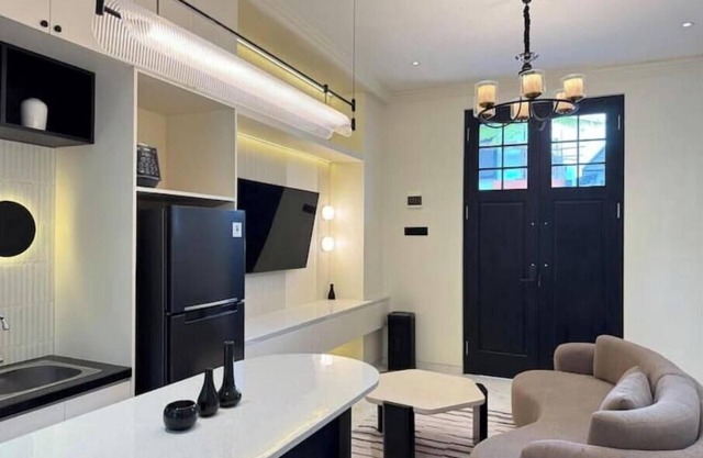 New Stylish 3BR Villa with pool in Batu