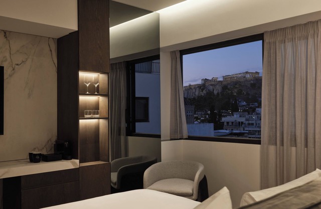 Nur Edge Aparthotel - Acropolis Skyline