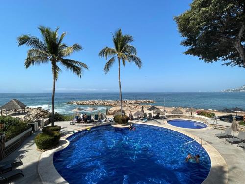 Ocean Front, 3 bedroom, 3 bathroom, Casa Natalia, Playa Esmeralda