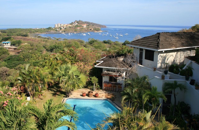 Ocean View Villa with Pool - Villas Casa Loma - Suite 101