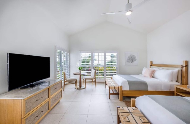Oceanfront Property w/Outdoor Pools, Pets Allowed, Free Parking Onsite