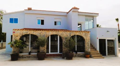 Open and large 1 bed apartment