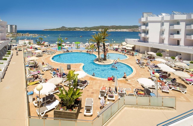 Playa Bella Beach Apartments