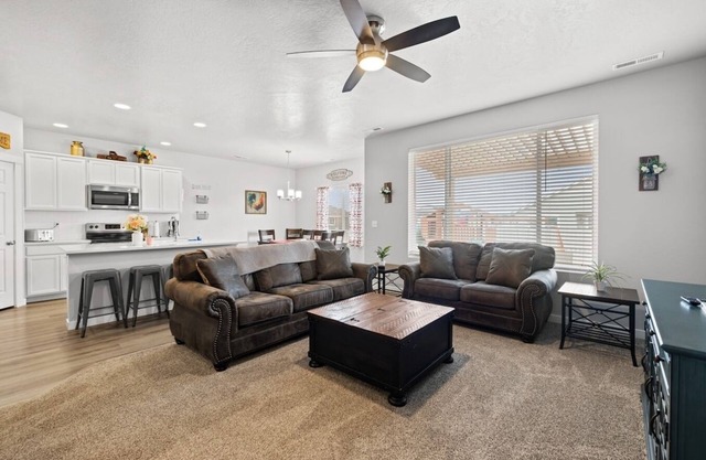 Playset- Family Friendly- Sleeps 10- BBQ