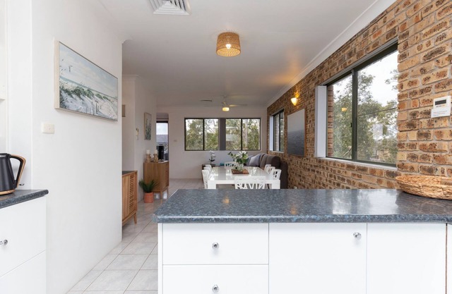 Prelude Penthouse – stroll to the beach