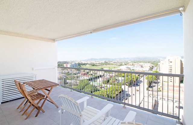 Proprietà globali: Appartamento moderno con piscina a Canet Beach