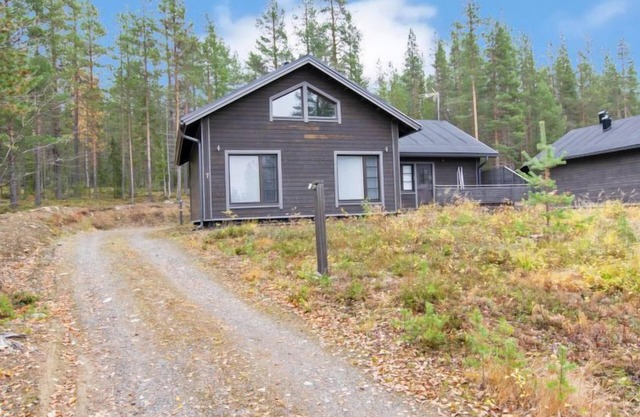 Pyhänkarhu 4 by Interhome