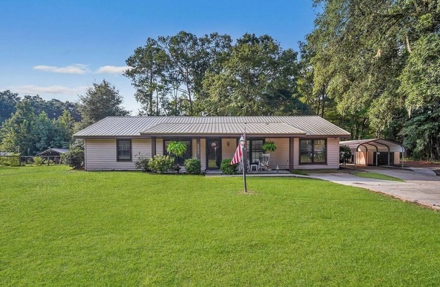 Quality comfort in a convenient location (entire house)