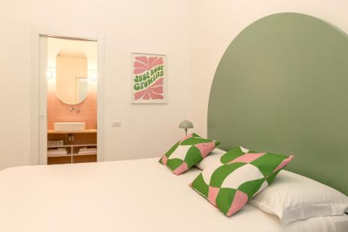 Ravebility - self check-in