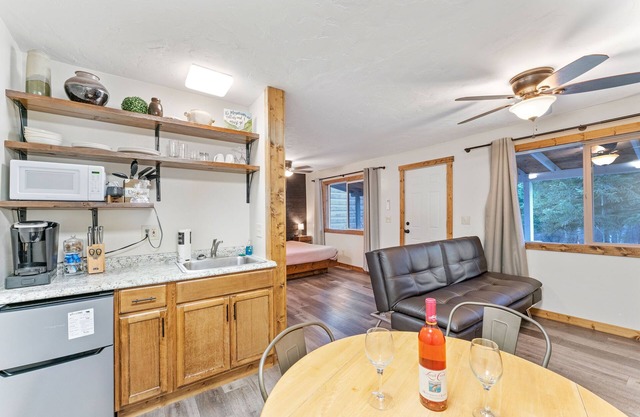 Red Roof Cabin at Spotted Bear Retreat