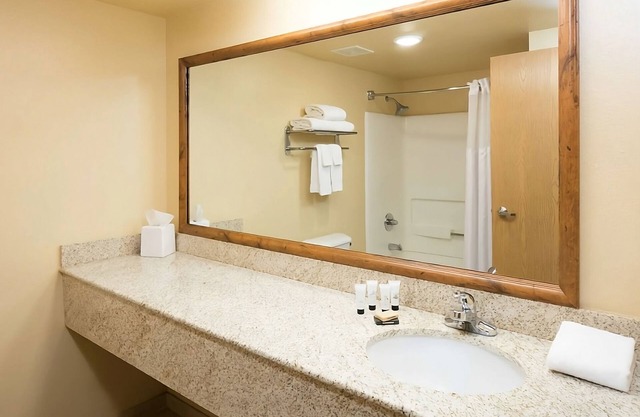 Relax and Unwind in Red Lion Inn & Suites Goodyear Phoenix! Free Parking