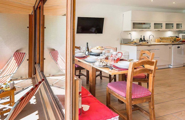 Renovated 3* apt 55m² with hotel services, balcony, lake view - Tignes