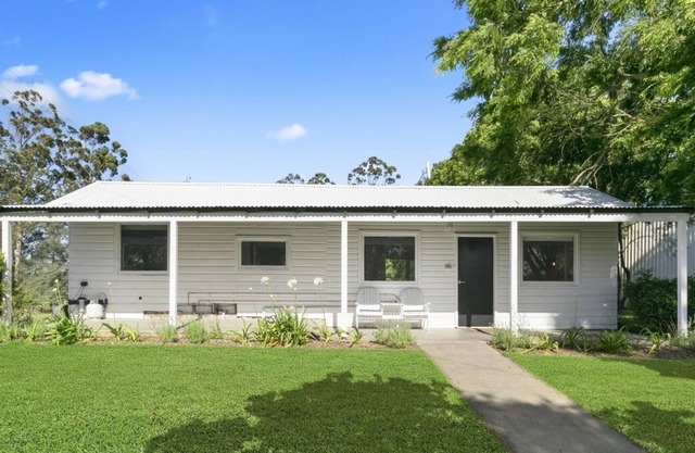 Ribba Cottage - Riverfront Cottage with Outdoor Bath
