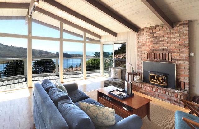 'River Seascape' Views River Estuary to Pacific Ocean In Village of Jenner