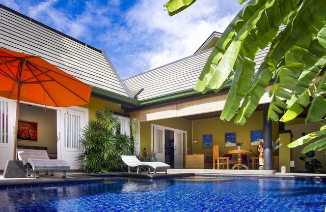Romantic 1 Bed Villa with Swimming Pool & jetted plunge pool- Special Low Price