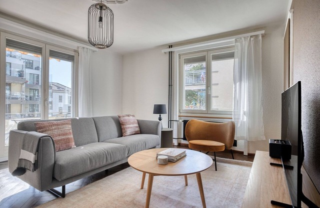 Ruhige Wipkingen 3 ZW, nah Limmat, 15 min von HB, by Blueground