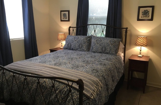 Safe, Spacious Retreat, Minutes to the Revelry