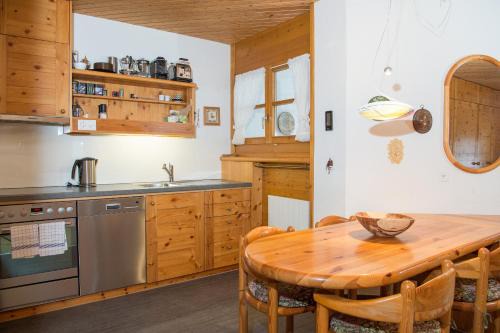 Schweizerhof 604 mit Zugang zum Familienbad Lenzerheide