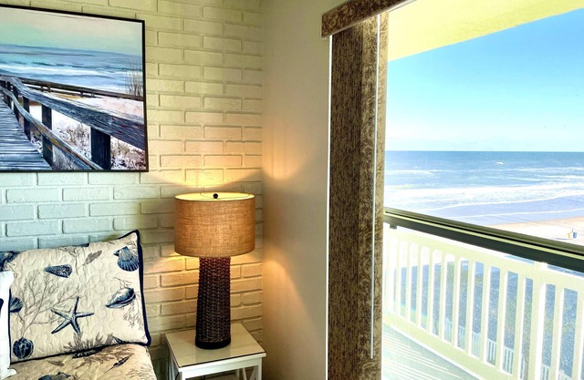 Sea Dreams - Beachside 1 Bedroom at Symphony Beach