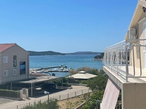 Seaview apartment at beach