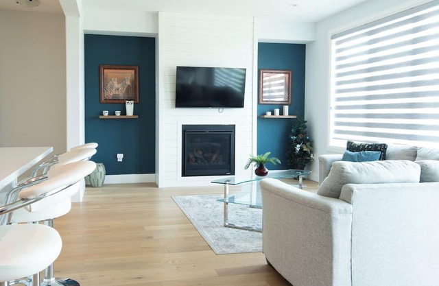 Serene bedroom townhouse Haven