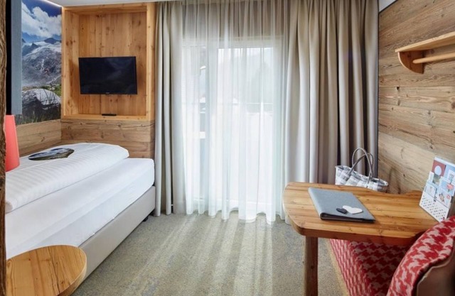 Single room with shower, WC - Gassner, hiking hotel