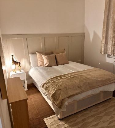 Sky High Apartment in Streatham