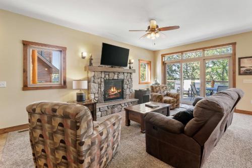 Sleep 13-big Sandy Lodge V10-lakefront-luxury