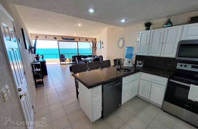Sonoran Spa E705 - 2 BR Next to the Pool, High Speed Wi-Fi - Beachfront Upper Floor Luxury Condo