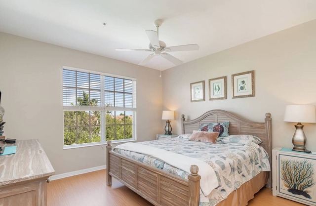 Spacious 3 Bedroom Condo near Beaches & Shopping- Majestic Palms