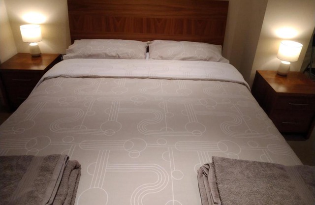 Spacious Luxury Room, Close to Everything.