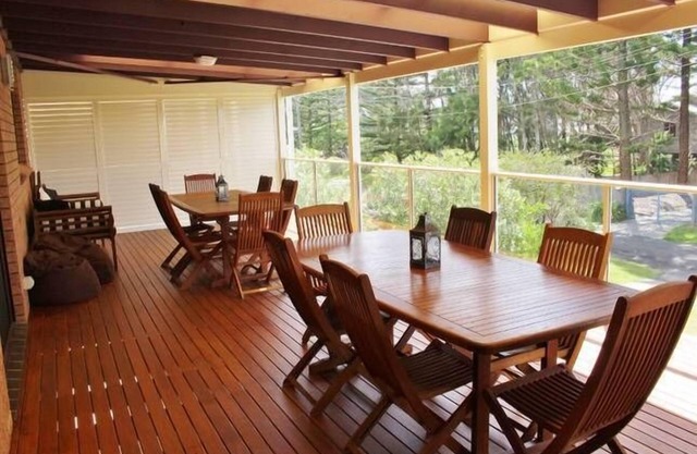 Spacious Pet Friendly Home Seconds from the Beach
