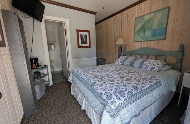 Squaw Valley Motel Room #3