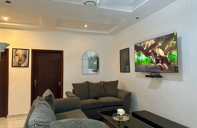Star Light Apt #3 - The Retreat Apartments