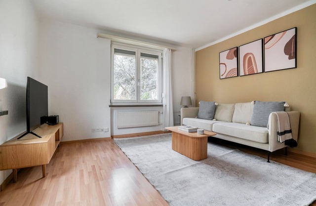 Stellar Wipkingen 3BR w/Common Garden, nr River, by Blueground