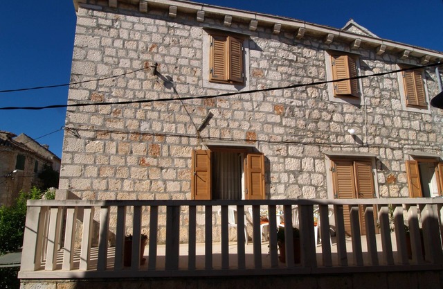 Studio flat with terrace Sutivan, Brač (AS-719-a)