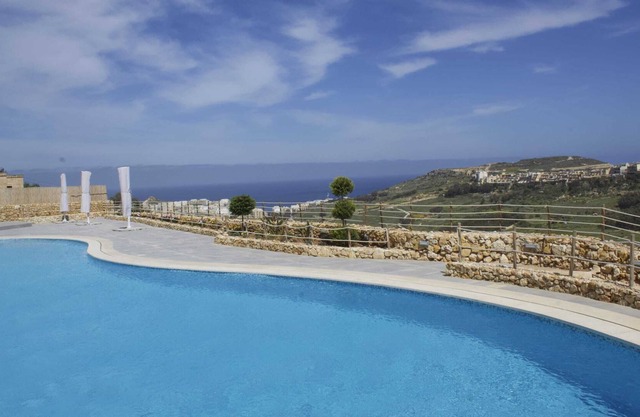 Stunning Apartment With Pool-hosted by Sweetstay