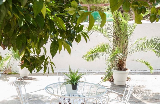 Sunny and Minimal apt in Glyfada With 3 Bdrm