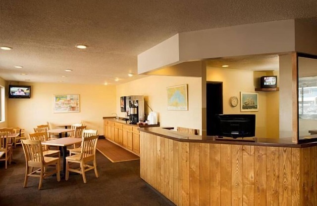 Superior & Sage Hotel