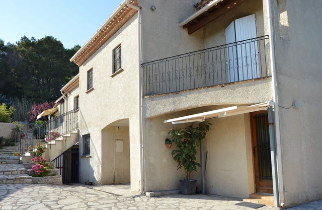 t3 in villa in pousan near etang de thau and sete