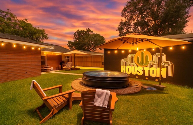 Texan Backyard Vibes l Cowboy Pool & BBQ l Pet-Friendly