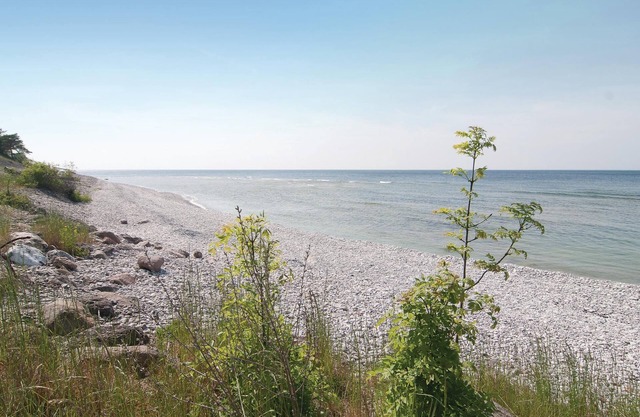 The cottage has a thoroughly high quality, especially in equipment and furniture.