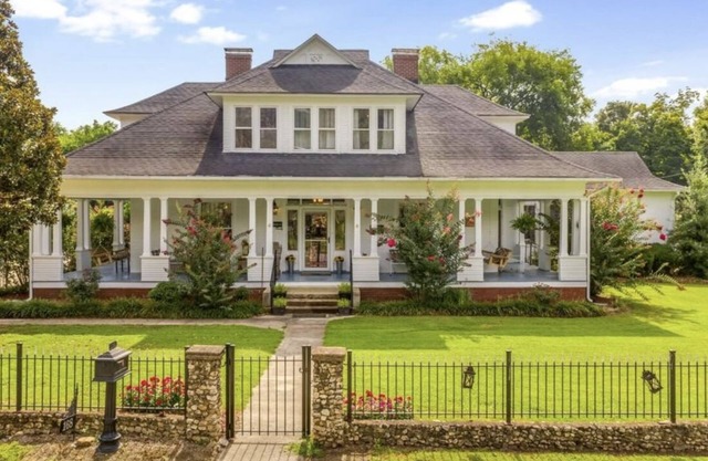 The Historic Depot House - Second Floor