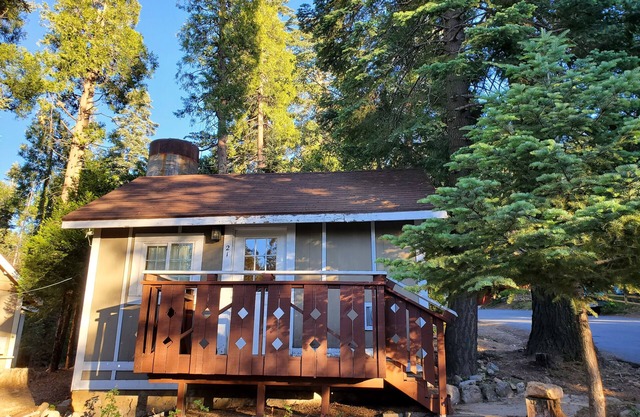 The Pinecone Cottage at Twin Peaks Lodge