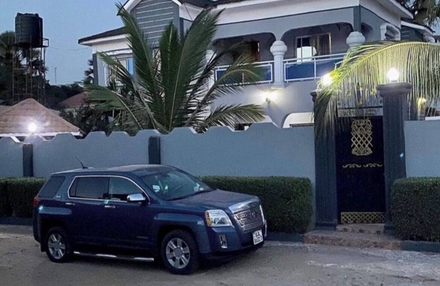 The Retreat Emerald Apartments close to the beach