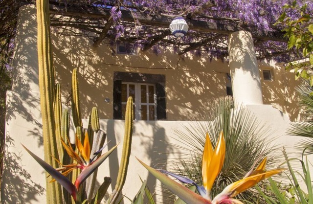 The typical Eolian style to a very high standard