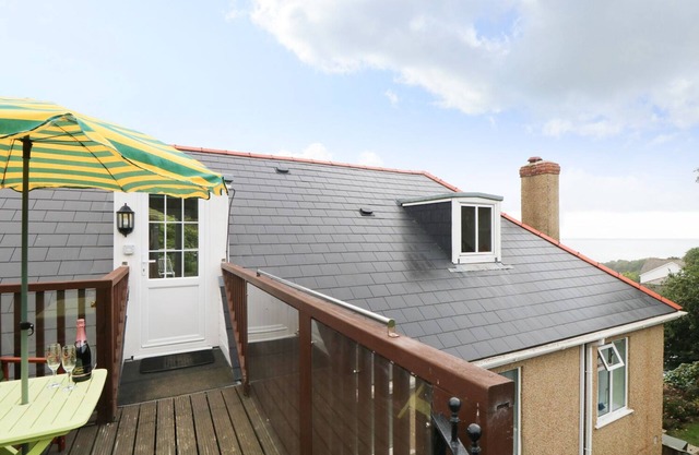 THE WATCH, pet friendly, country holiday cottage in Porthcurno