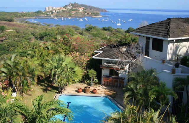 Tropical Villa with Pool and Spectacular Views! Villas Casa Loma - Suite 102